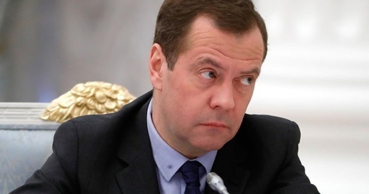 Дмитрий Медведев угрожает киевским «центрам принятия решений» и поминает ядерную войну